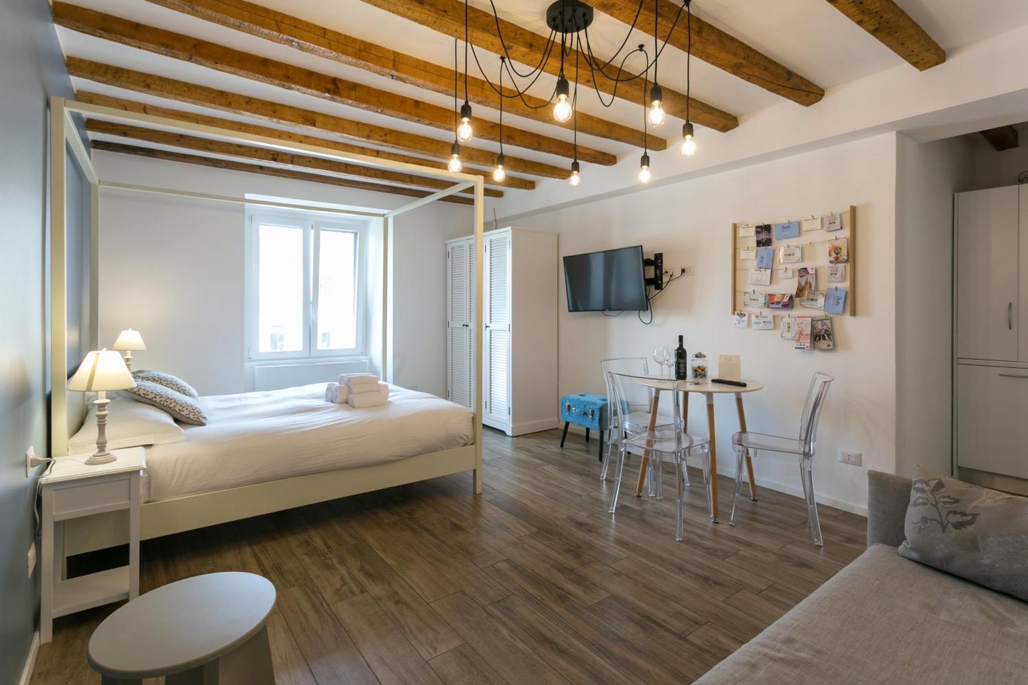 Navigli - Vigevano 45 & Casale 3A Studios Милан Номер фото